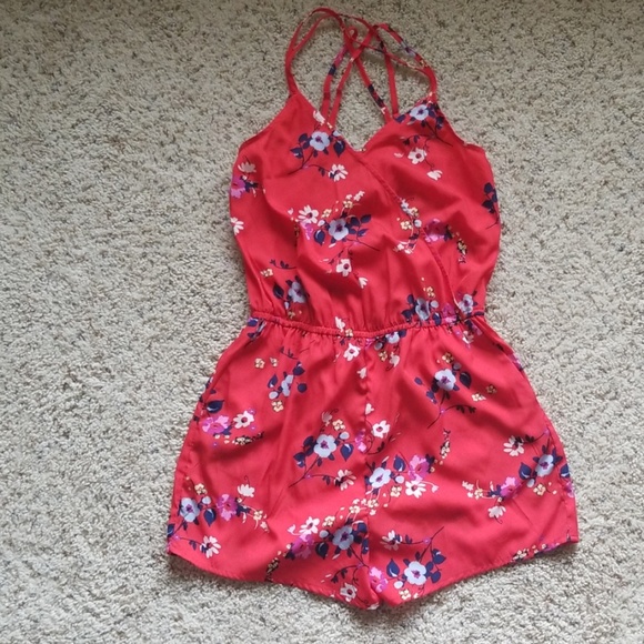 Romper - Picture 1 of 4